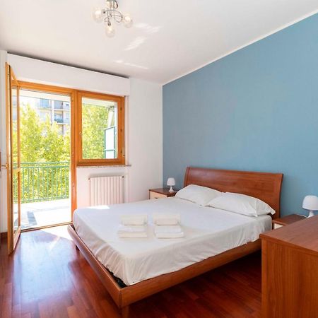 Appartement Cozy&Spacious Apt 2 Min Walk From The Tram Stop! à Turin Extérieur photo