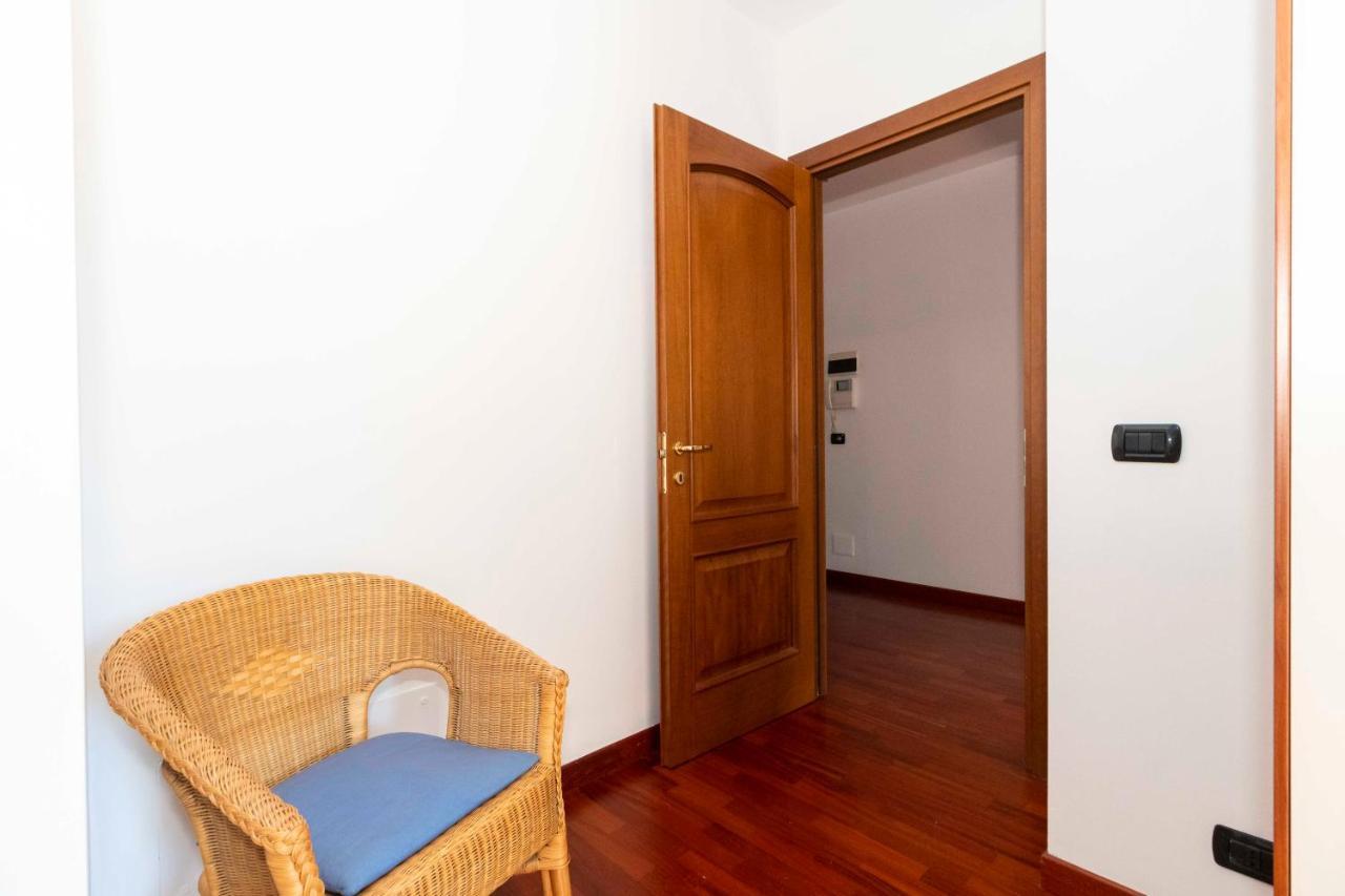 Appartement Cozy&Spacious Apt 2 Min Walk From The Tram Stop! à Turin Extérieur photo