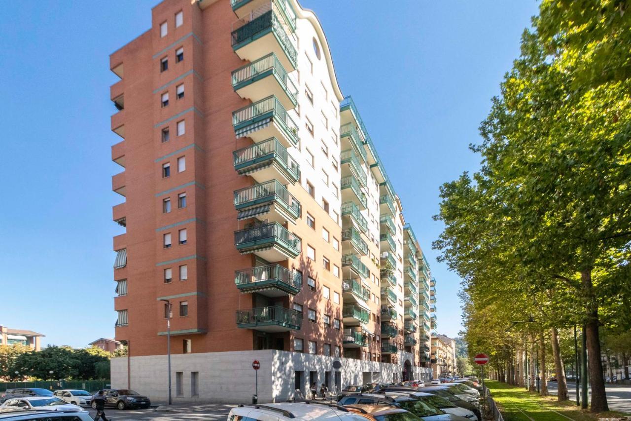 Appartement Cozy&Spacious Apt 2 Min Walk From The Tram Stop! à Turin Extérieur photo
