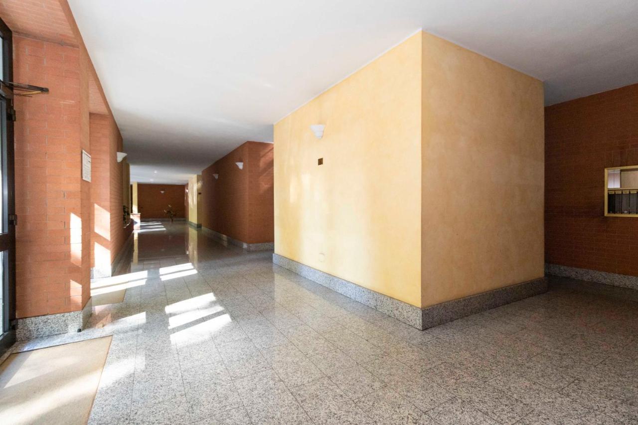 Appartement Cozy&Spacious Apt 2 Min Walk From The Tram Stop! à Turin Extérieur photo